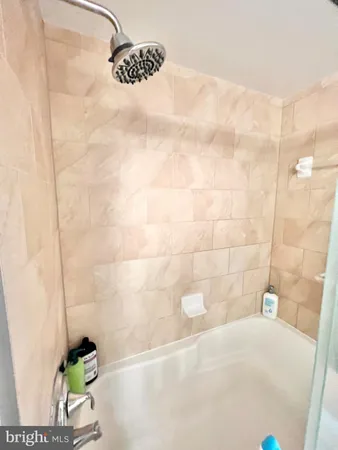 $2,425 | 3830 9th Street North, Unit 105, Arlington, VA 22203