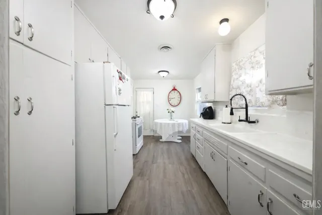 $305,000 | Undisclosed Address, Bakersfield, CA 93309