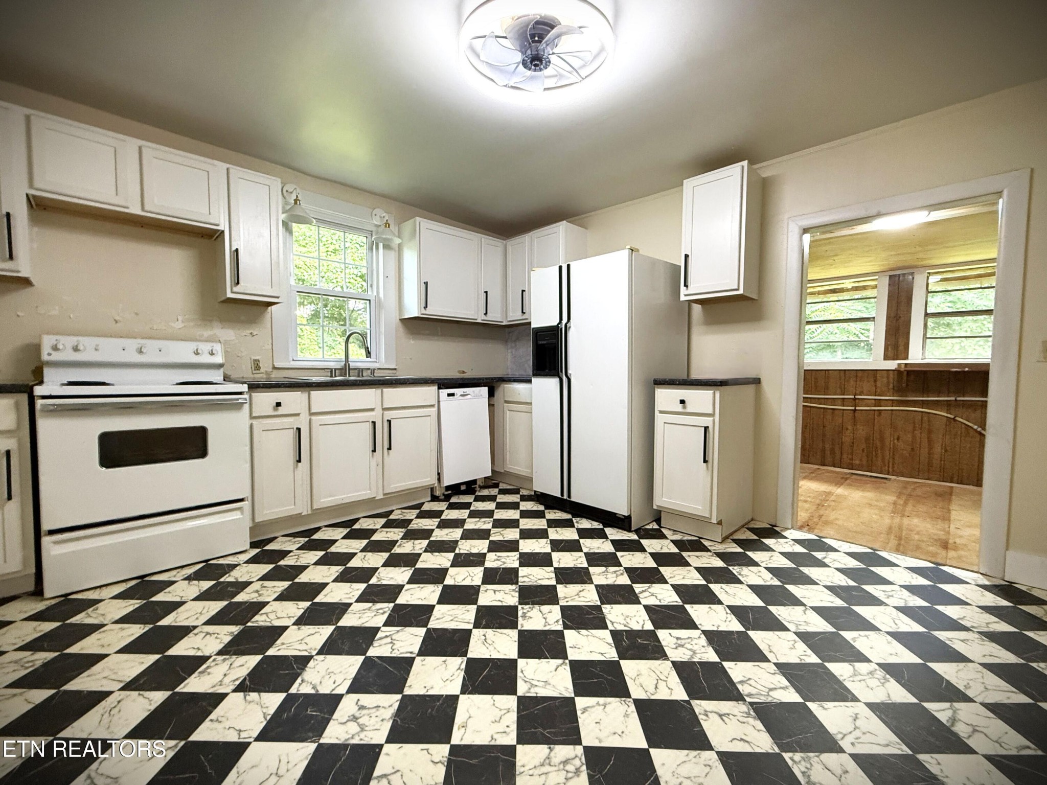 5633 Spring Creek Road Cookeville, TN 38506 - Photo 15 of 40