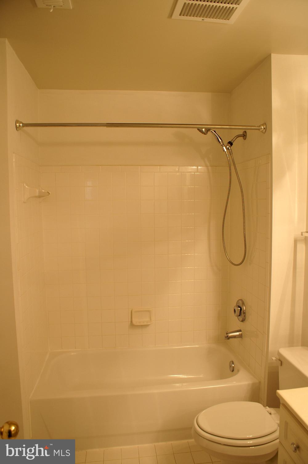 5563 Seminary Road, Unit 111 Falls Church, VA 22041 - Photo 16 of 27 Tub with Ceramic Tiles