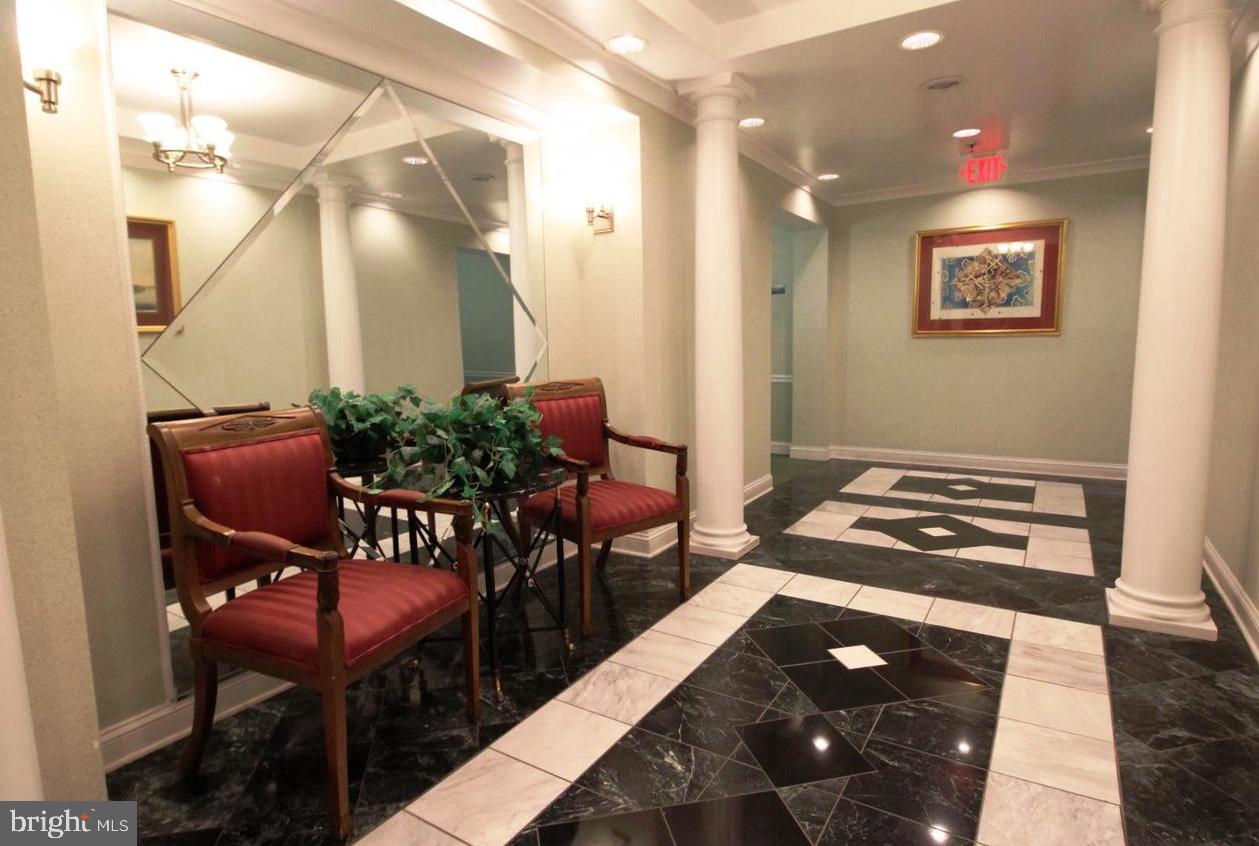 5563 Seminary Road, Unit 111 Falls Church, VA 22041 - Photo 22 of 27 Lobby