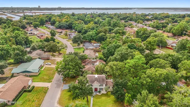 $325,000 | 2230 Baywood Drive, Biloxi, MS 39532