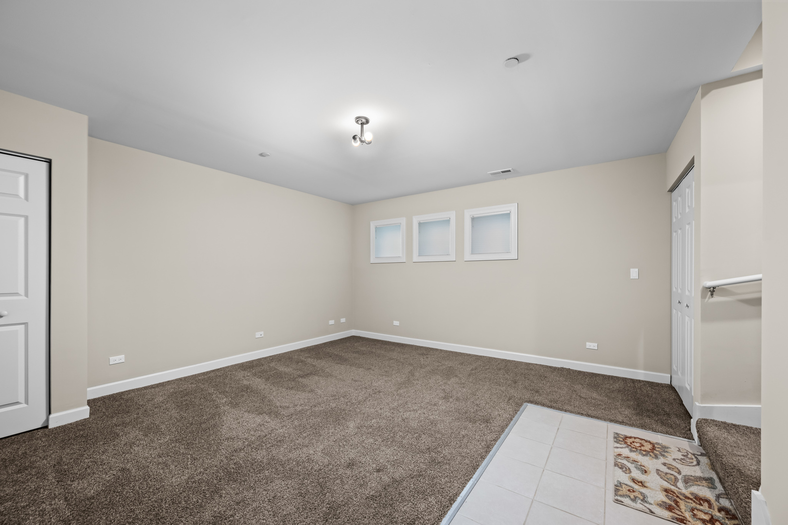 86 Legacy Lane Wheeling, IL 60090 - Photo 17 of 21