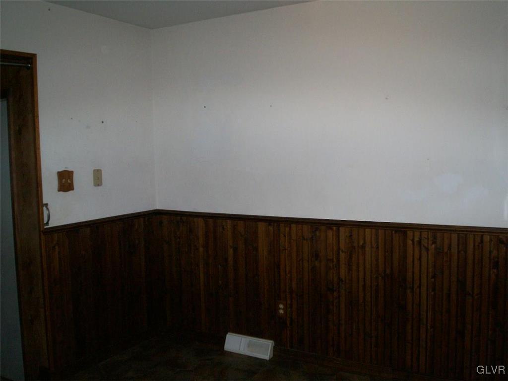 8936 Pleasant View Road Bangor, PA 18013 - Photo 14 of 29 Kitchen area
