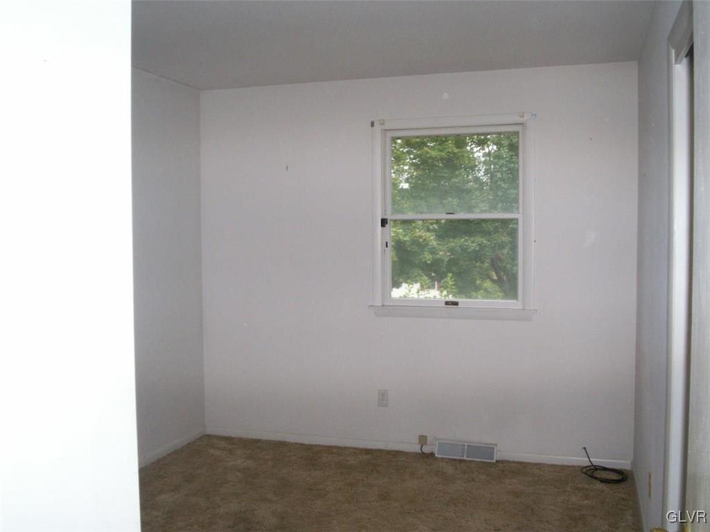 8936 Pleasant View Road Bangor, PA 18013 - Photo 23 of 29 Third bedroom