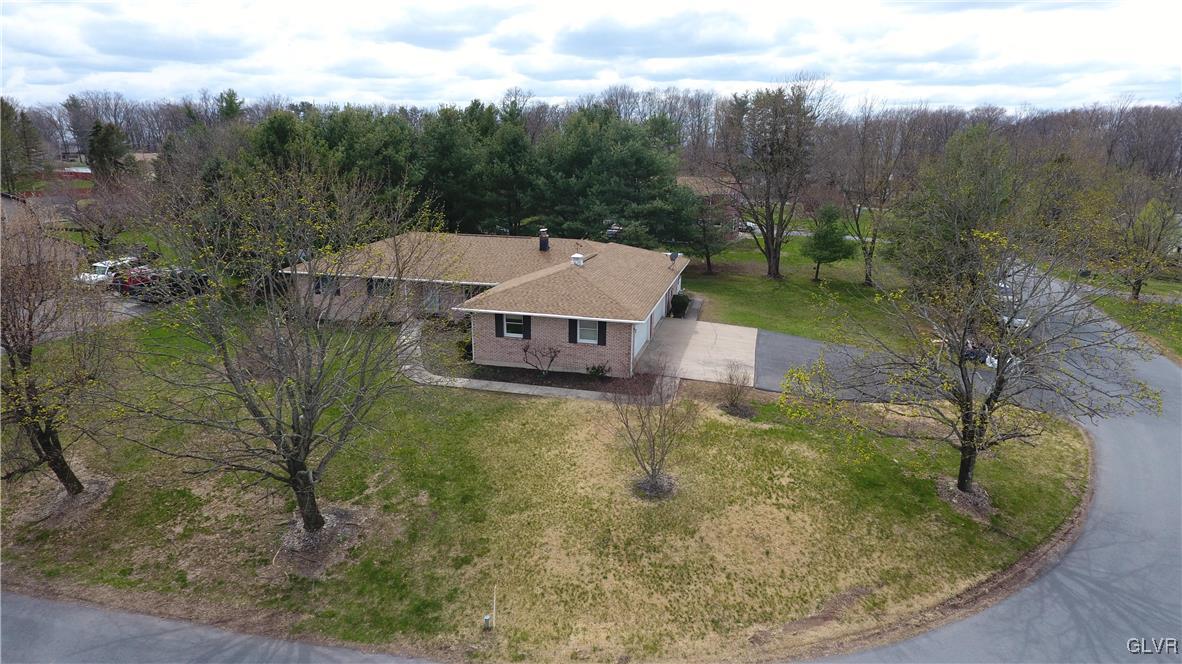 8936 Pleasant View Road Bangor, PA 18013 - Photo 5 of 29 Gallery Image 5