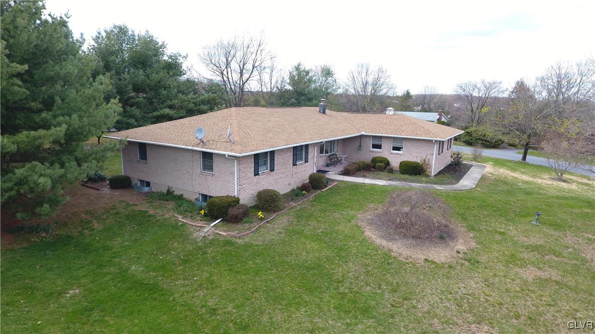 8936 Pleasant View Road Bangor, PA 18013 - Photo 6 of 29 Gallery Image 6