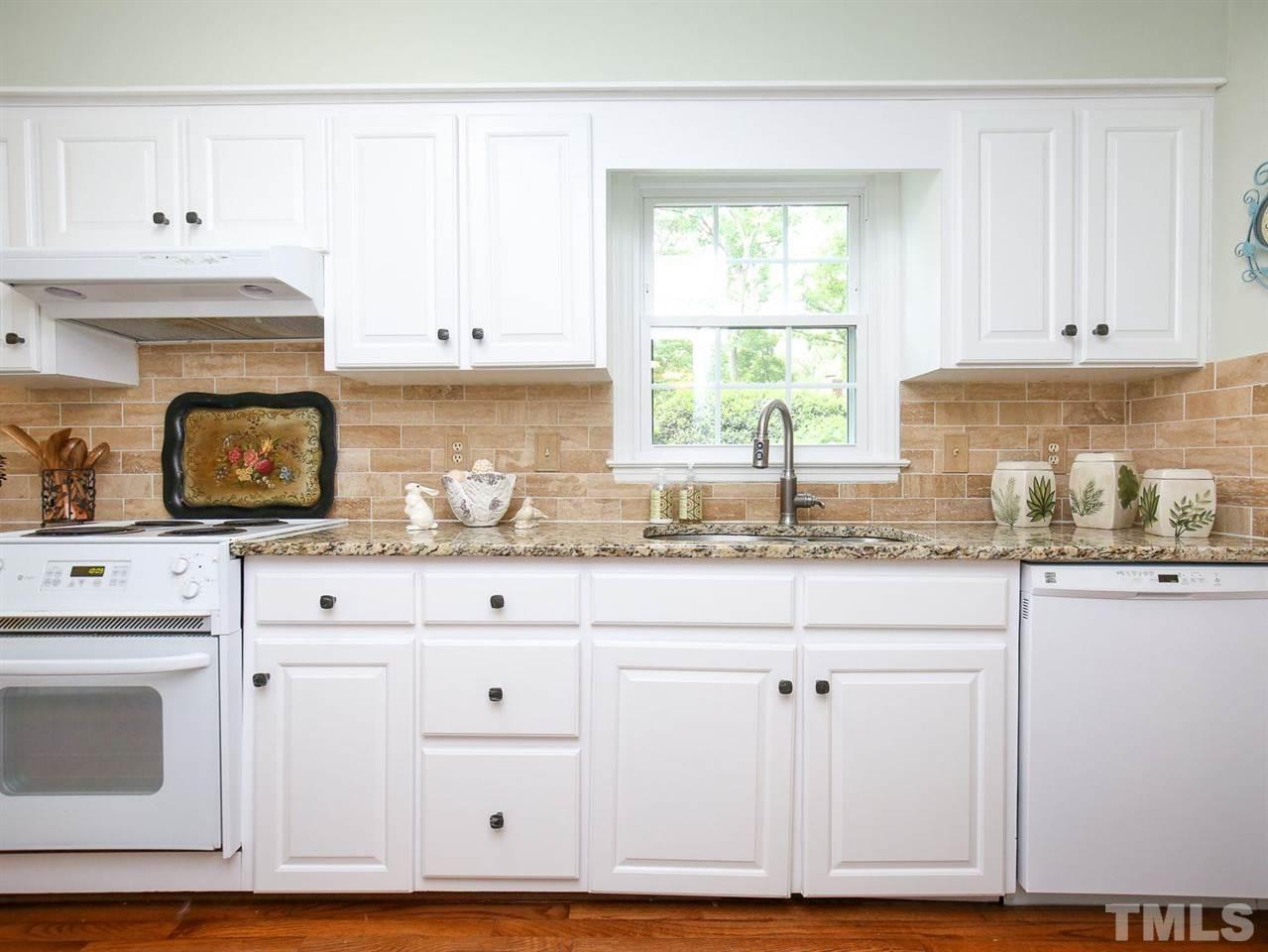808 Purdue Street Raleigh, NC 27609 - Photo 9 of 30