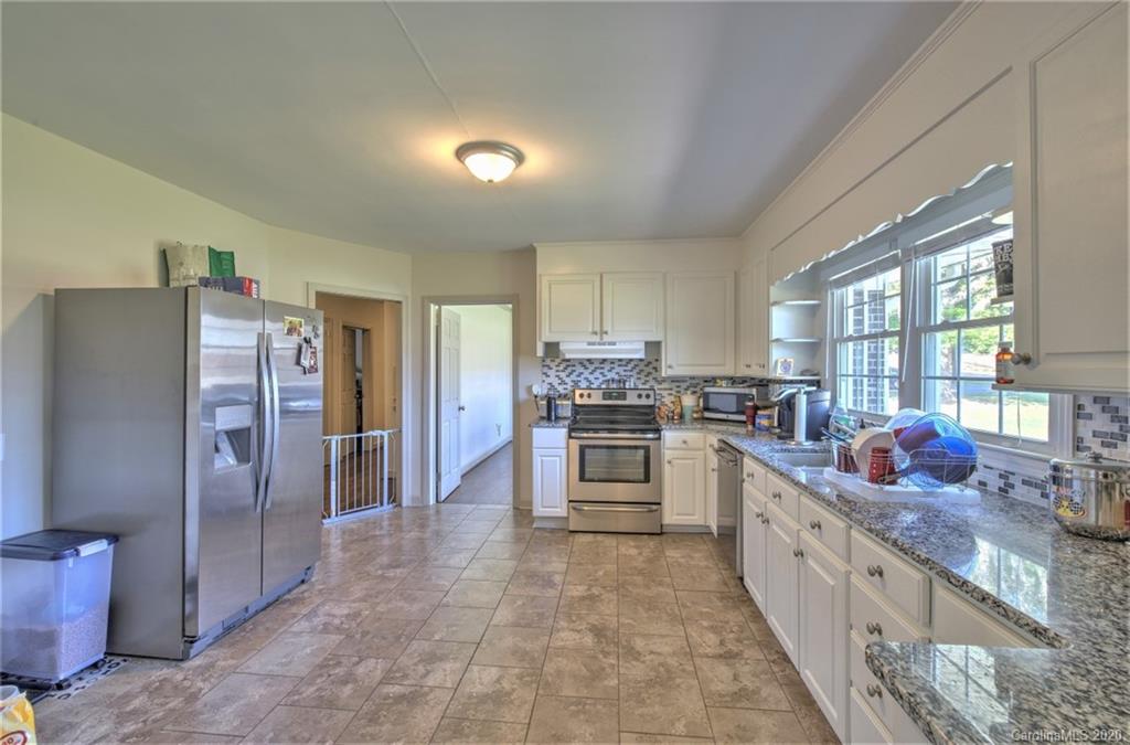 218 Hammett Bridge Road Greer, SC 29650 - Photo 25 of 38