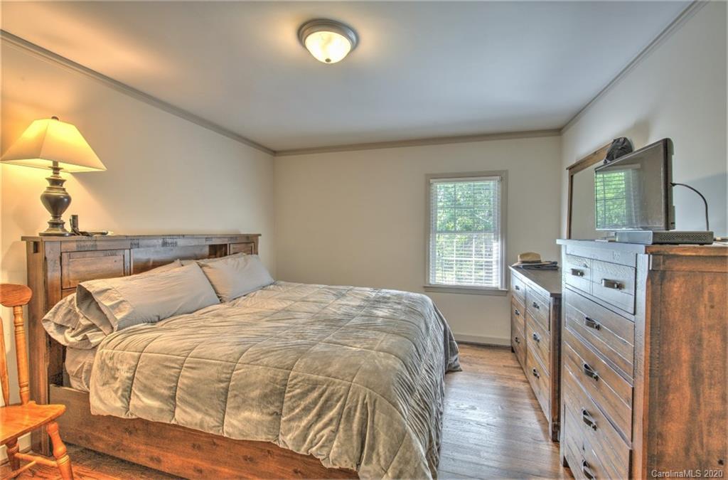 218 Hammett Bridge Road Greer, SC 29650 - Photo 31 of 38