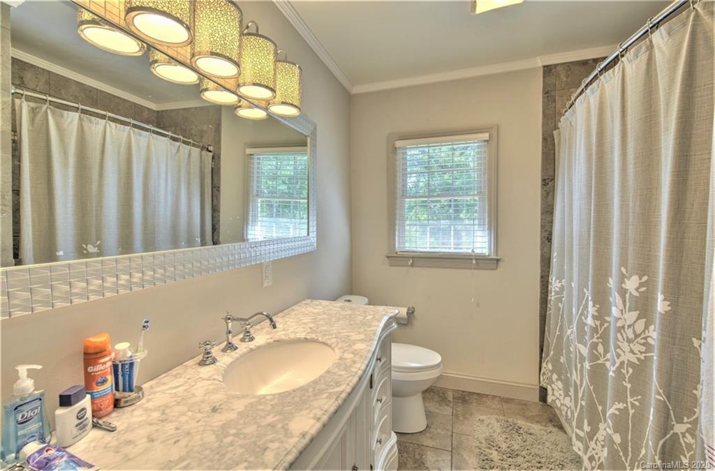 218 Hammett Bridge Road Greer, SC 29650 - Photo 32 of 38