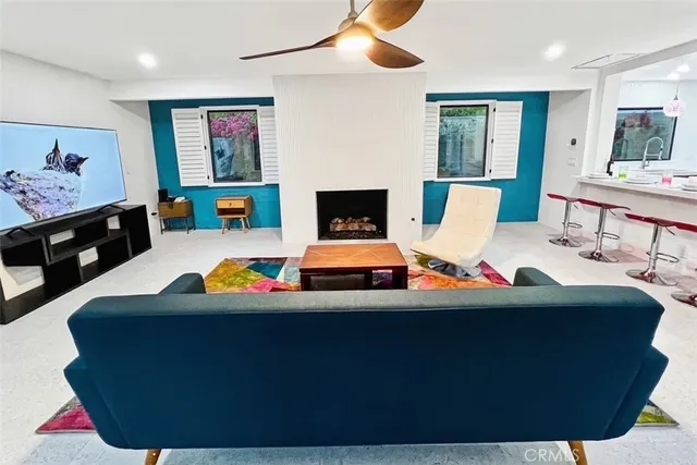 $10,000 | 1523 East San Lorenzo Road, Palm Springs, CA 92264