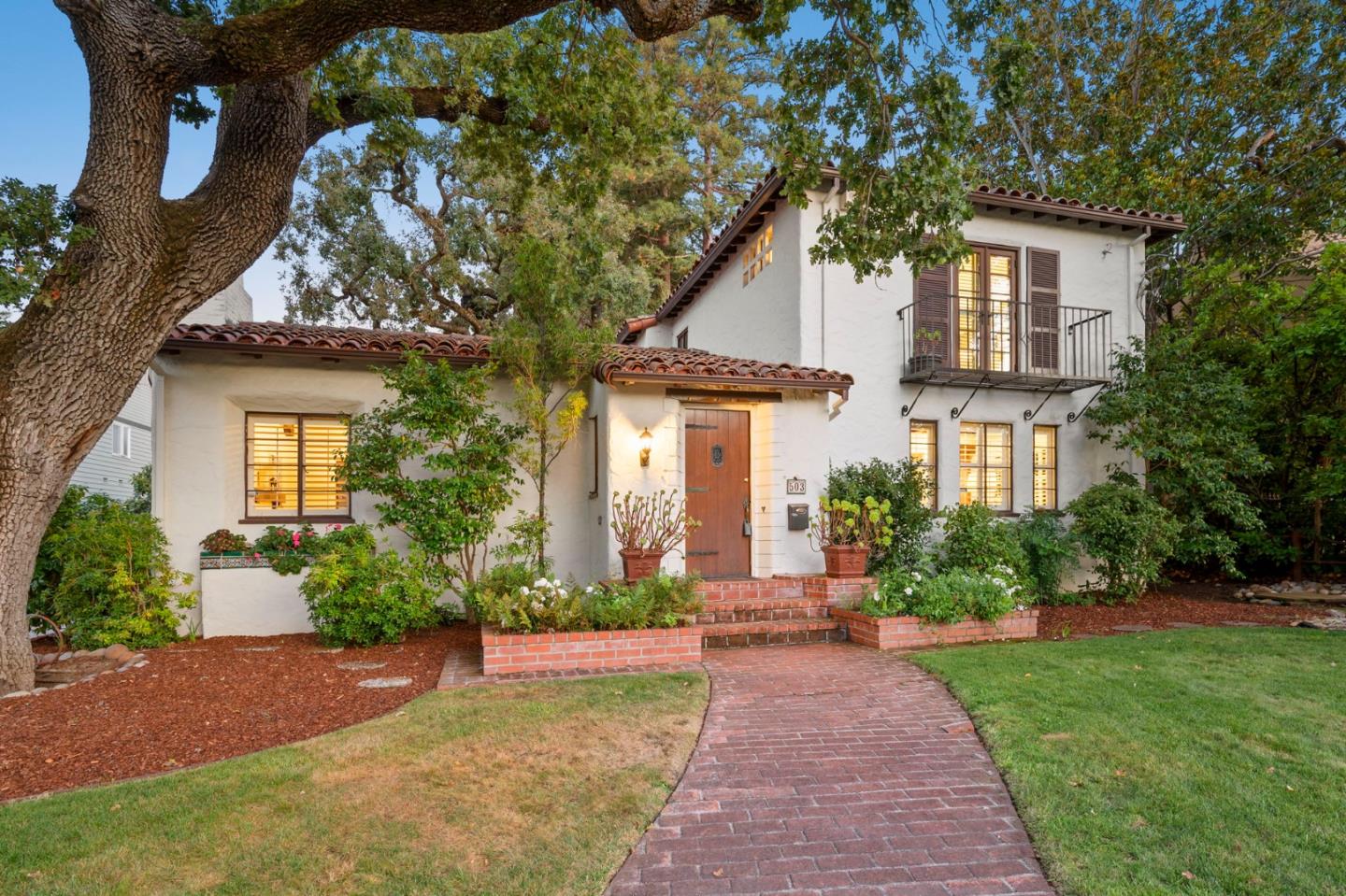 503 Arlington Road Redwood City, CA 94062 - Photo 2 of 48 front view of a house with a yard