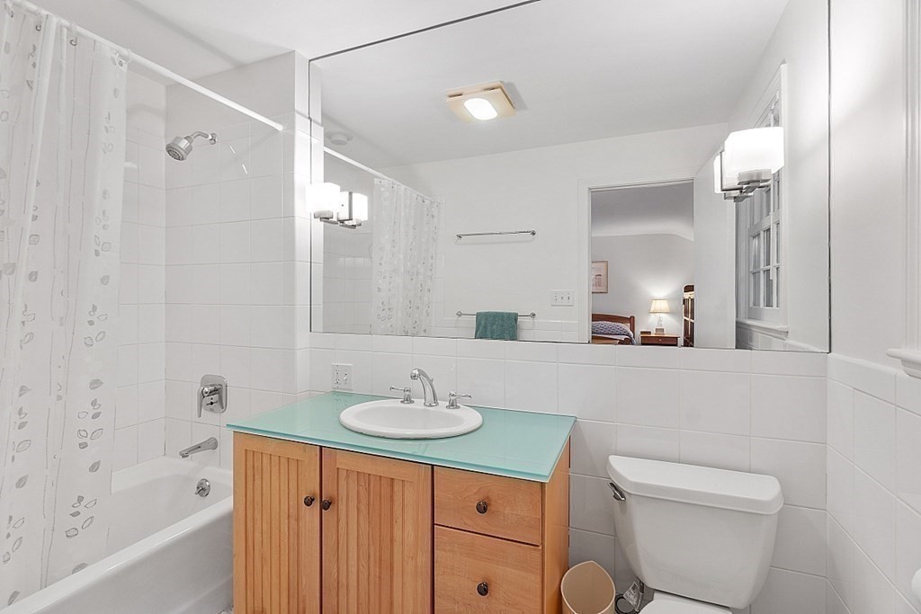 70 North Street Lexington, MA 02420 - Photo 18 of 40