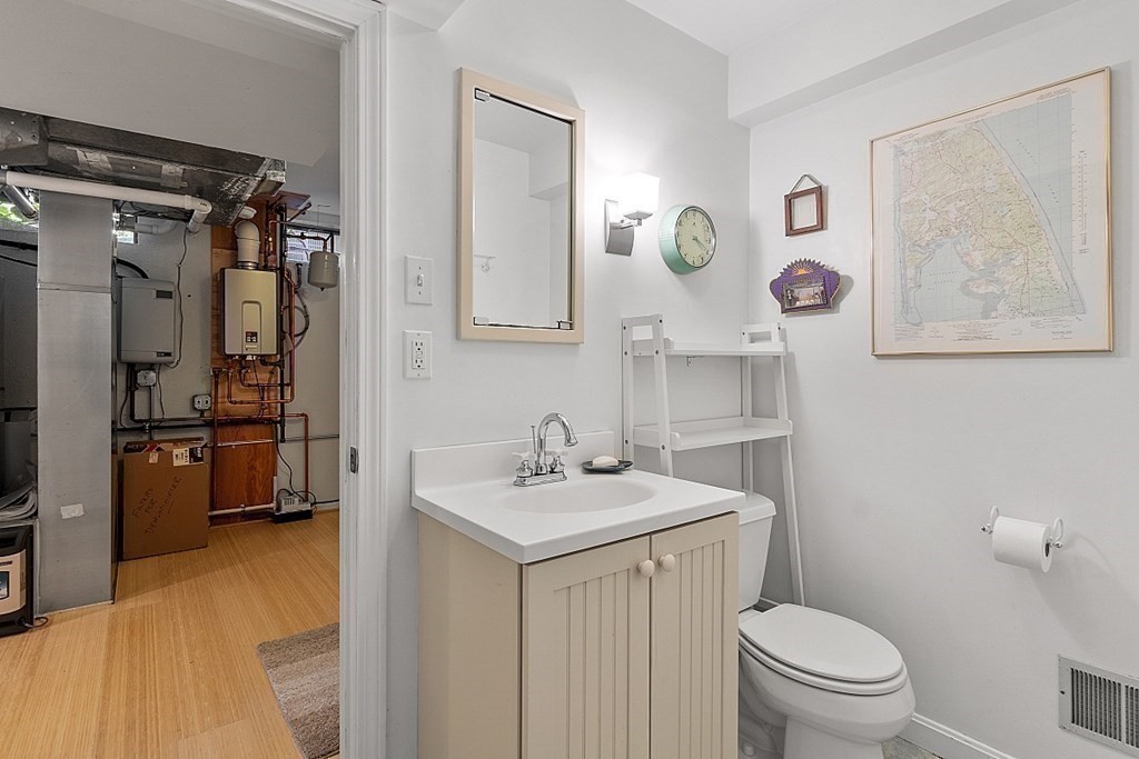 70 North Street Lexington, MA 02420 - Photo 29 of 40