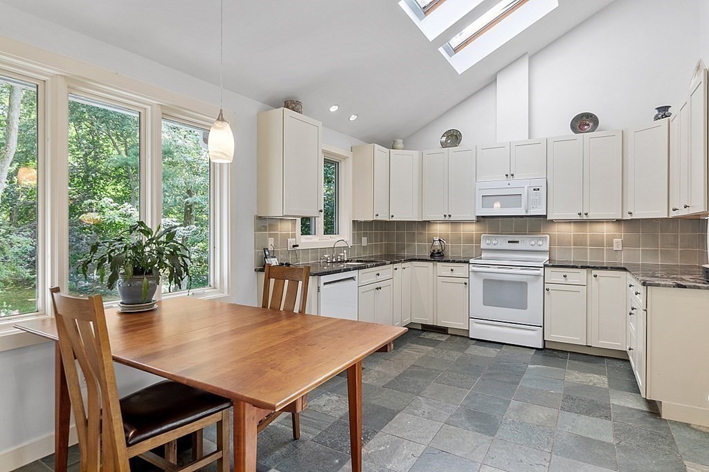 70 North Street Lexington, MA 02420 - Photo 6 of 40