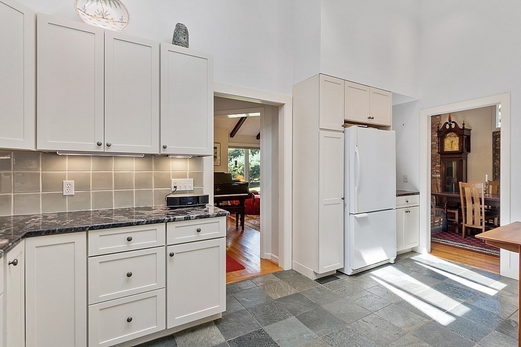 70 North Street Lexington, MA 02420 - Photo 7 of 40