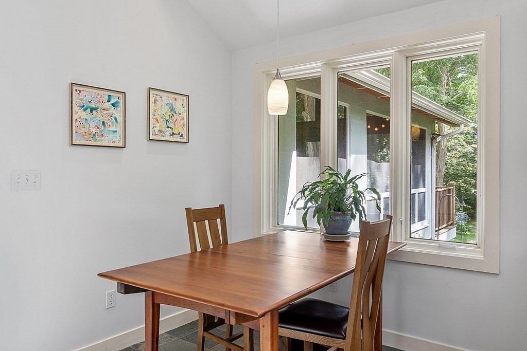 70 North Street Lexington, MA 02420 - Photo 9 of 40