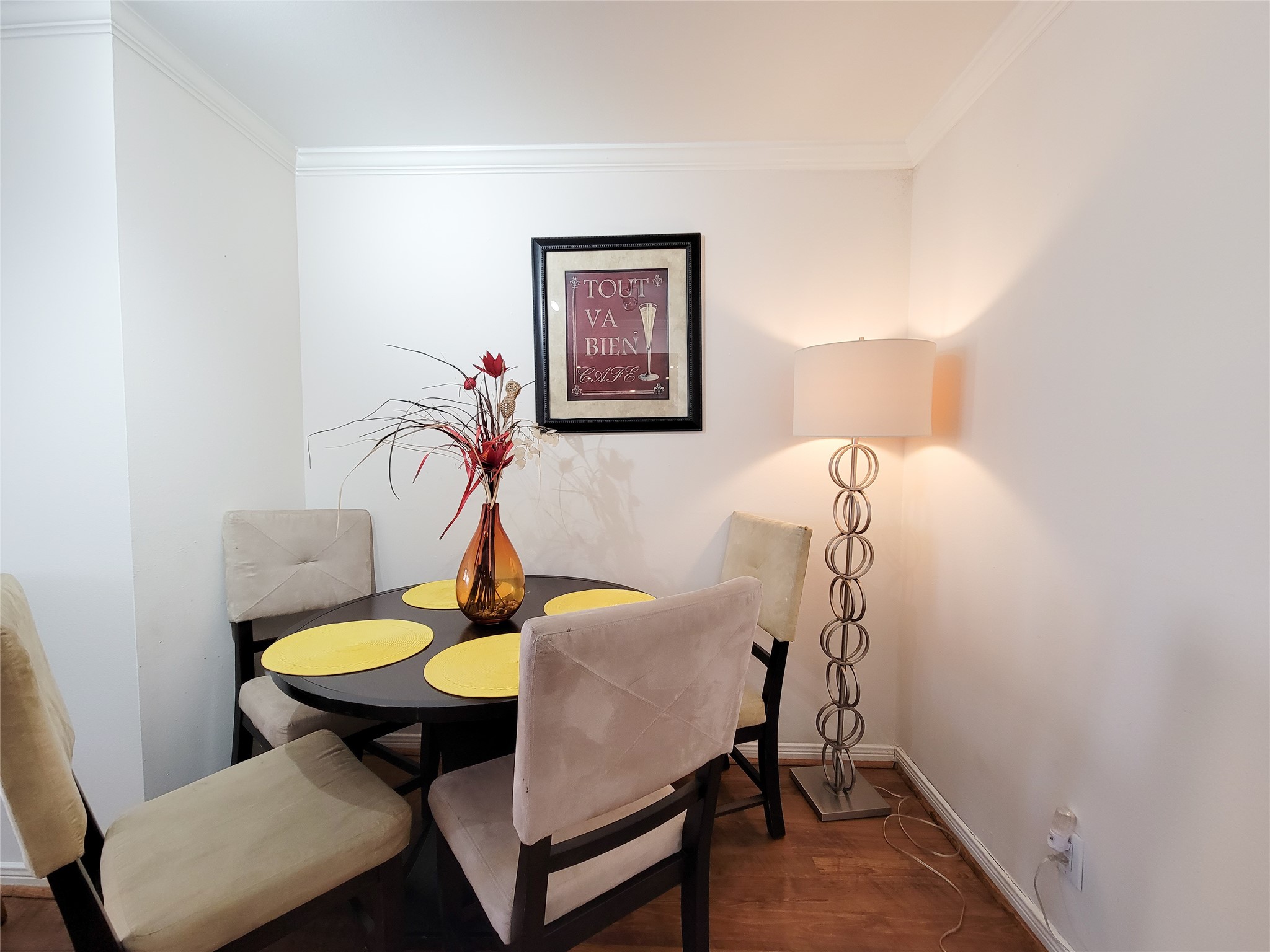 3525 Sage Road, Unit 1605 Houston, TX 77056 - Photo 5 of 33 a view of a dining room with furniture and wooden floor