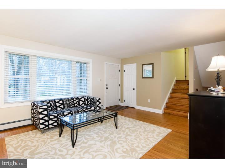 127 Sproul Road Malvern, PA 19355 - Photo 2 of 24 Living Room
