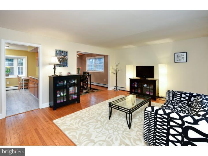 127 Sproul Road Malvern, PA 19355 - Photo 6 of 24 Living Room