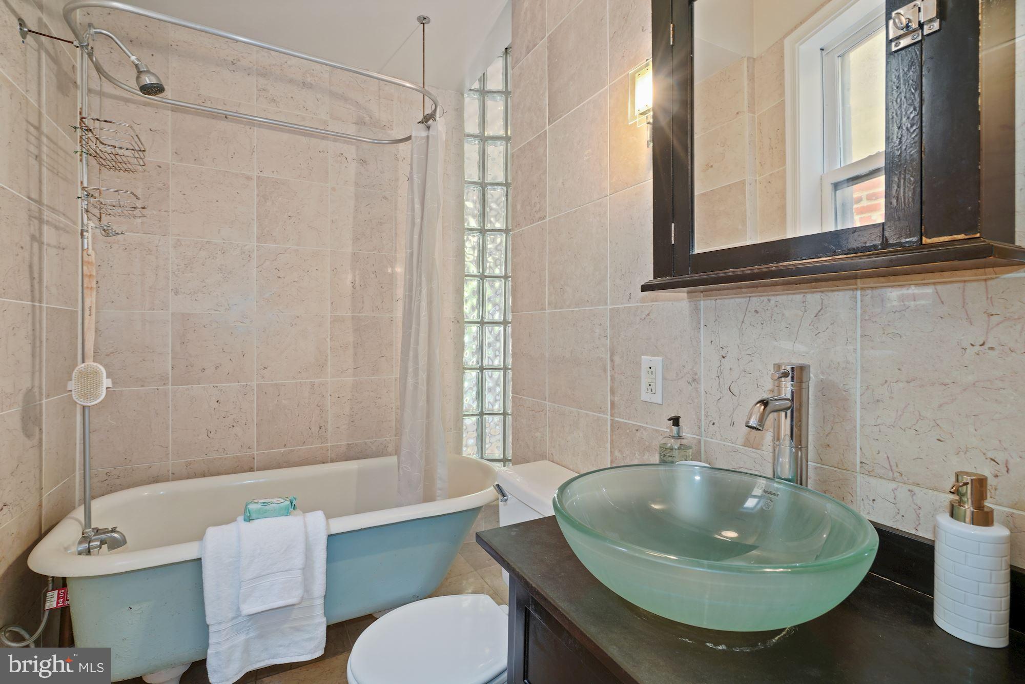 716 3rd Street Northeast Washington, DC 20002 - Photo 17 of 27 Upper Level Full Bath