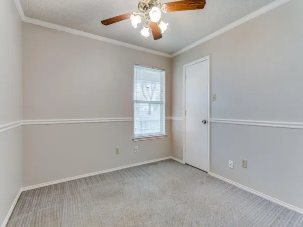 $2,200 | 7124 Summerset Drive, Benbrook, TX 76126