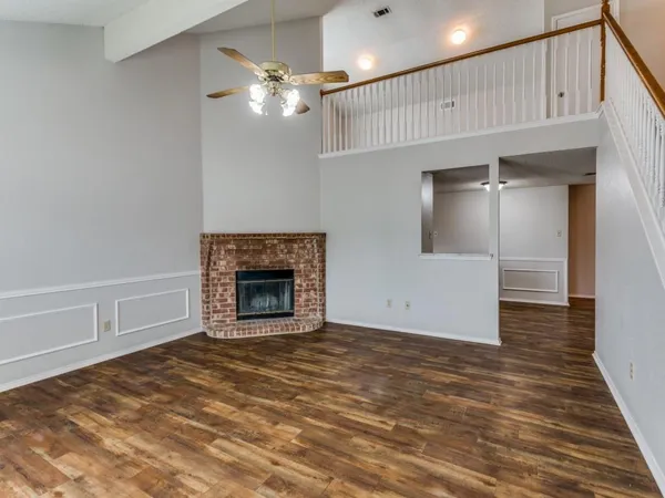 $2,200 | 7124 Summerset Drive, Benbrook, TX 76126