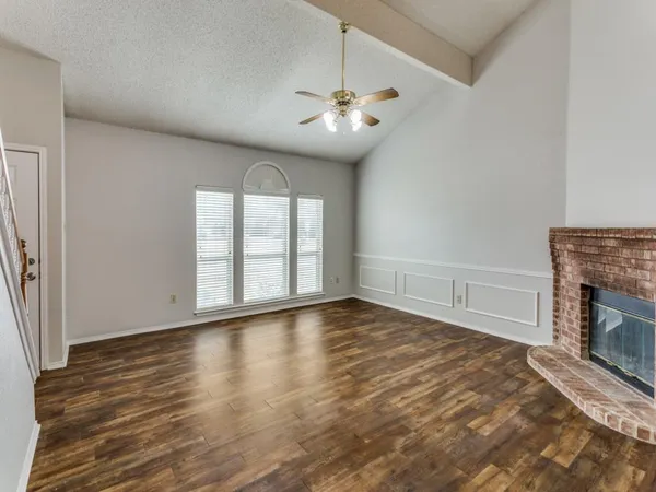 $2,200 | 7124 Summerset Drive, Benbrook, TX 76126