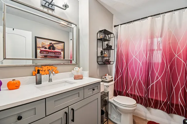 $328,500 | 117 Walona Avenue, New Lenox, IL 60451