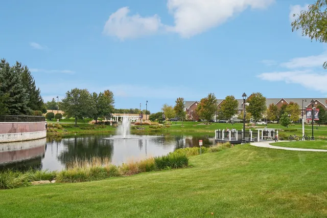 $328,500 | 117 Walona Avenue, New Lenox, IL 60451