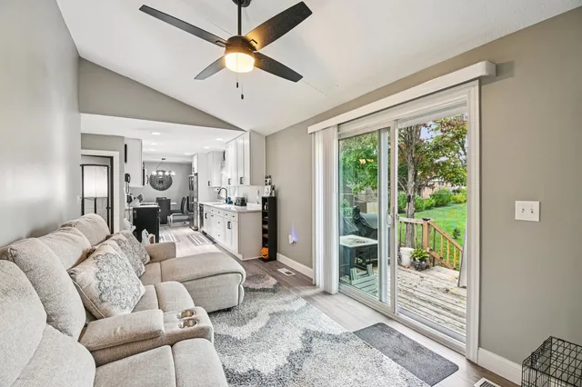 $328,500 | 117 Walona Avenue, New Lenox, IL 60451