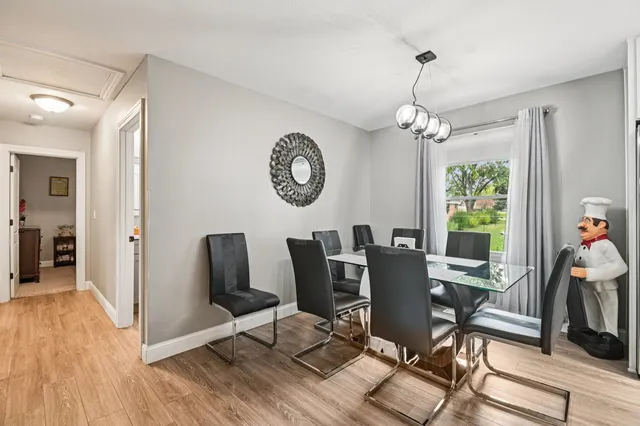 $328,500 | 117 Walona Avenue, New Lenox, IL 60451