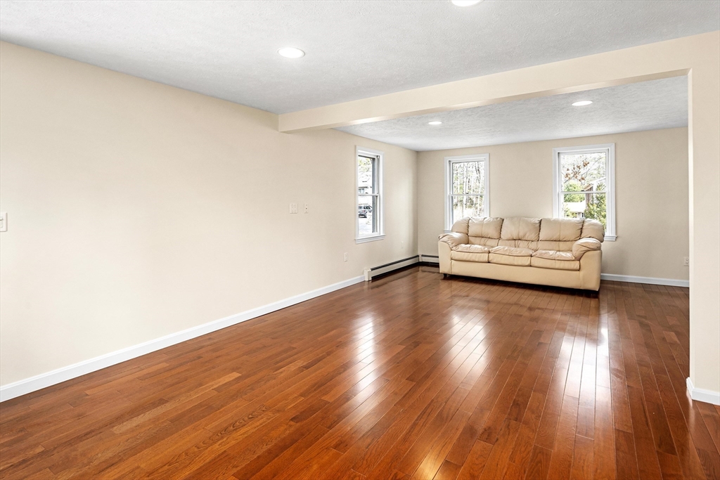 2 Robin Lane Mashpee, MA 02649 - Photo 8 of 21 Gallery Image 8