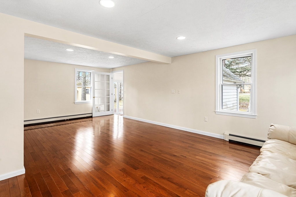 2 Robin Lane Mashpee, MA 02649 - Photo 9 of 21 Gallery Image 9