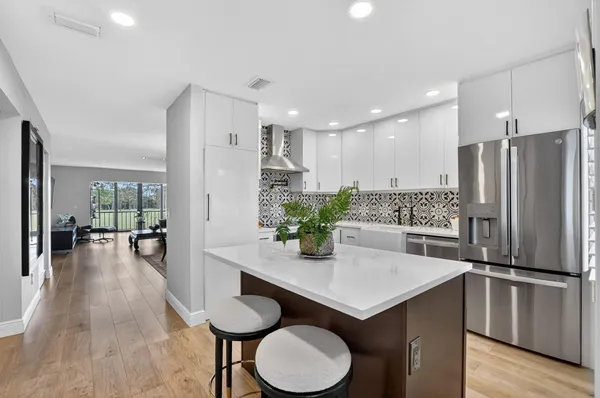 $2,500 | 21650 Juego Circle, Unit 24J, Boca Raton, FL 33433