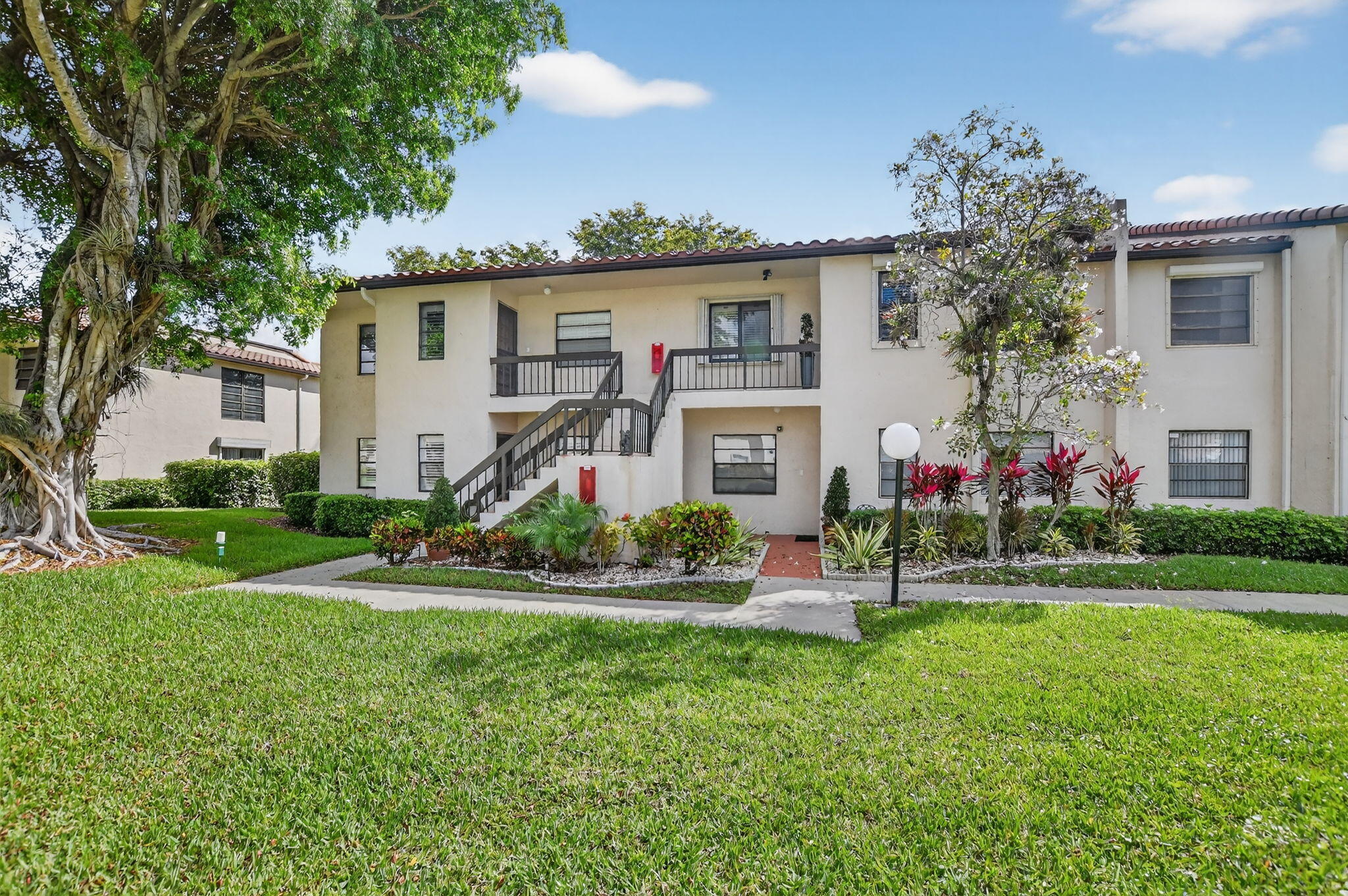 21650 Juego Circle, Unit 24J Boca Raton, FL 33433 - Photo 2 of 39 1-web-or-mls-DSC_3228