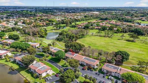 $2,500 | 21650 Juego Circle, Unit 24J, Boca Raton, FL 33433