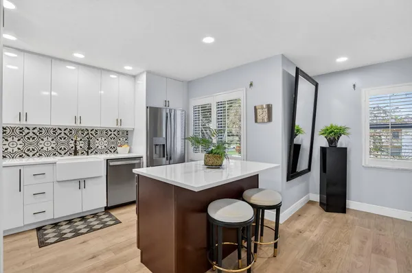 $2,500 | 21650 Juego Circle, Unit 24J, Boca Raton, FL 33433