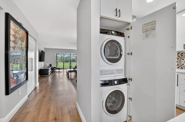 $2,500 | 21650 Juego Circle, Unit 24J, Boca Raton, FL 33433