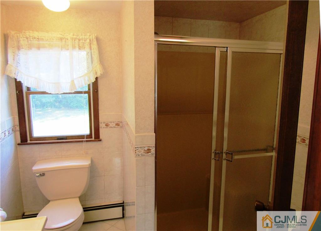 9 Meadow Road East Brunswick, NJ 08816 - Photo 16 of 24 Gallery Image 16
