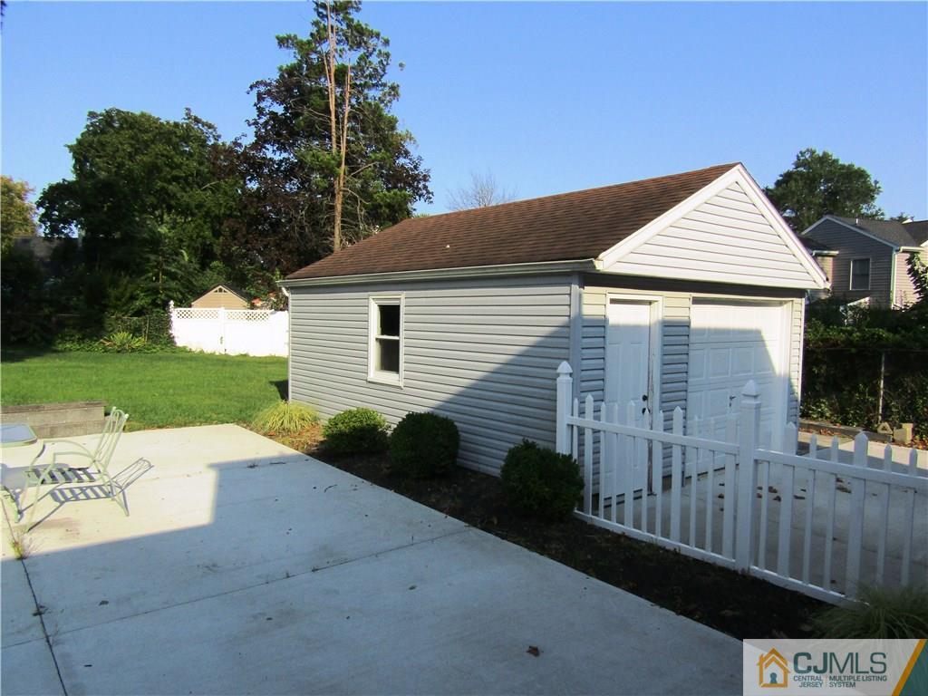 9 Meadow Road East Brunswick, NJ 08816 - Photo 18 of 24 Gallery Image 18