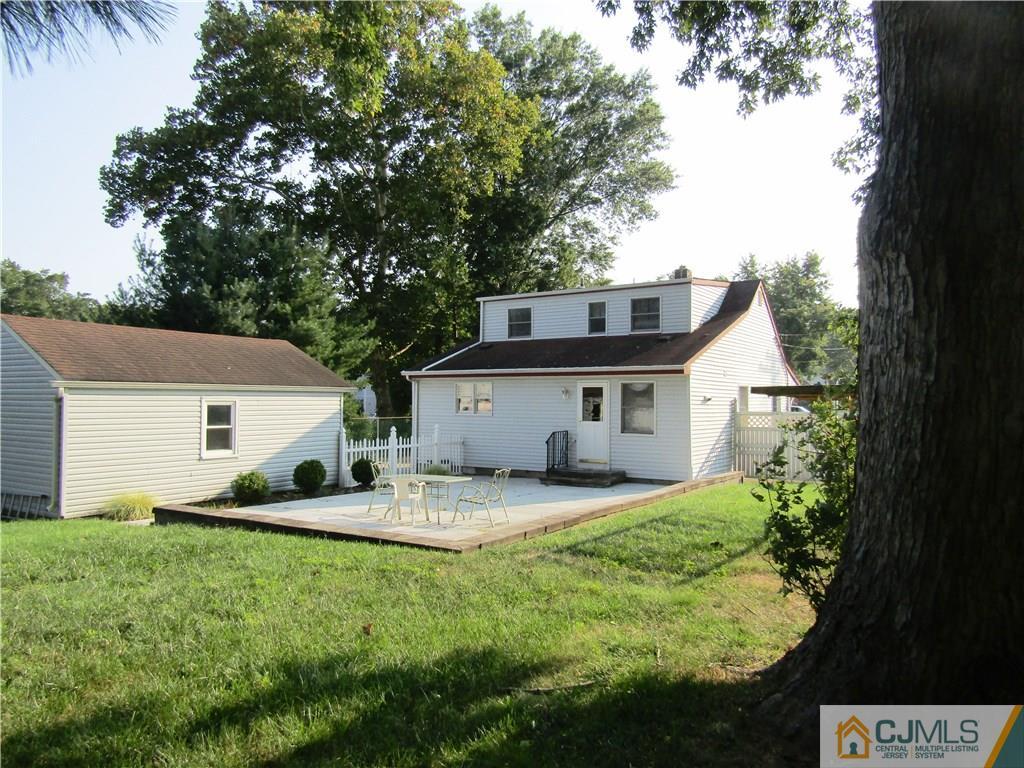 9 Meadow Road East Brunswick, NJ 08816 - Photo 19 of 24 Gallery Image 19