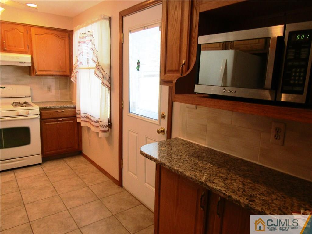 9 Meadow Road East Brunswick, NJ 08816 - Photo 8 of 24 Gallery Image 8