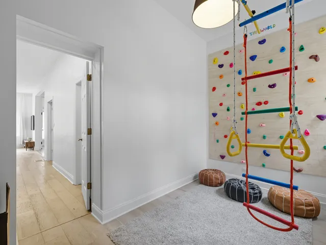 $650,000 | 3306 West Le Moyne Street, Chicago, IL 60651