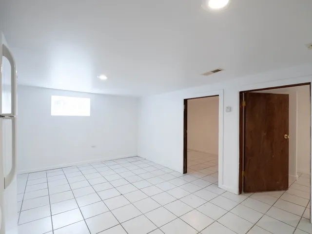 $650,000 | 3306 West Le Moyne Street, Chicago, IL 60651