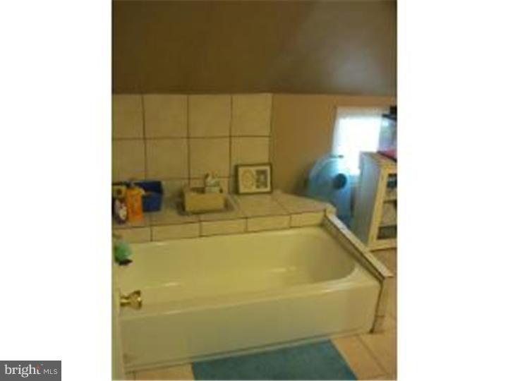 176 Idlewild Road Levittown, PA 19057 - Photo 16 of 21 Gallery Image 16