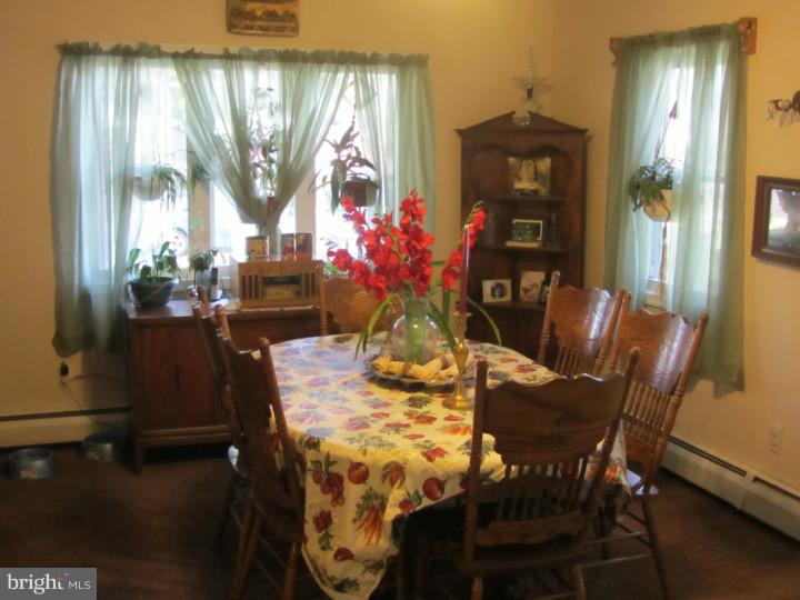 176 Idlewild Road Levittown, PA 19057 - Photo 4 of 21 Gallery Image 4