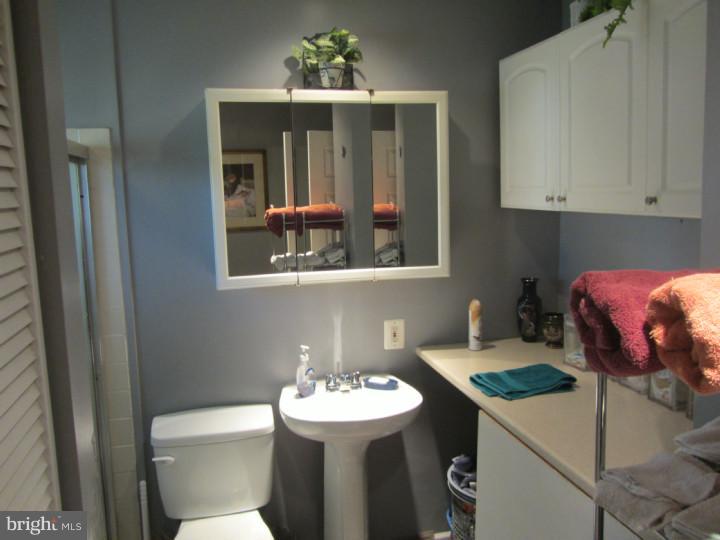 176 Idlewild Road Levittown, PA 19057 - Photo 7 of 21 Gallery Image 7