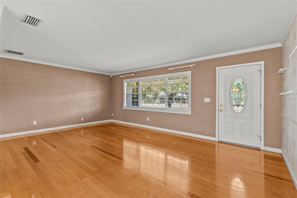 2087 Druid Road Clearwater, FL 33764 - Photo 11 of 46
